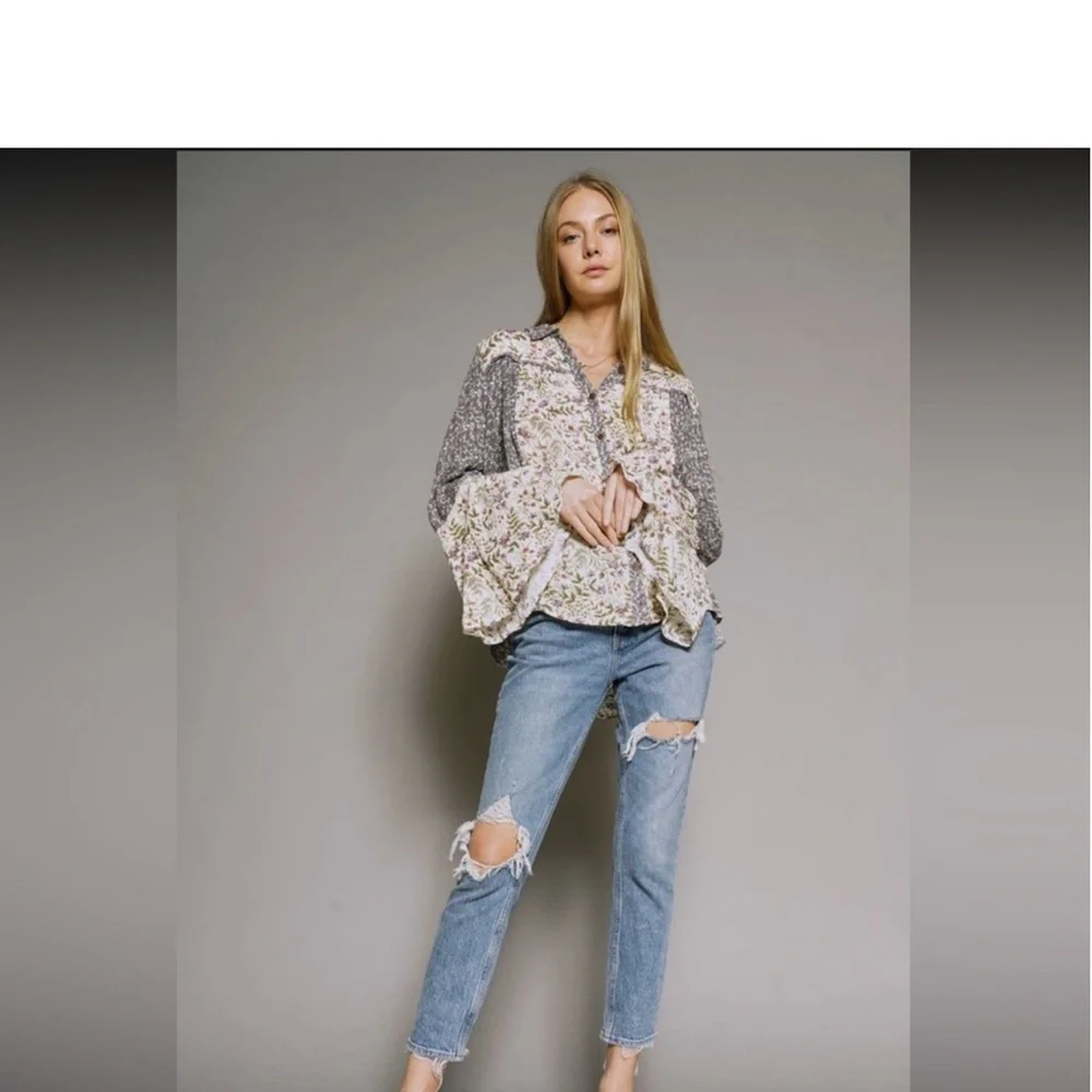 Gorgeous Blouse Great for Fall - Picture 2 of 3